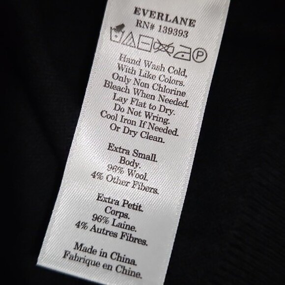 Everlane Wool Blend V-neck Sweater Size XS New Black Business Casual Career - Picture 7 of 7